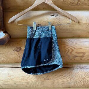 Nike Dri-Fit Shorts in Black and Black&White Speckle